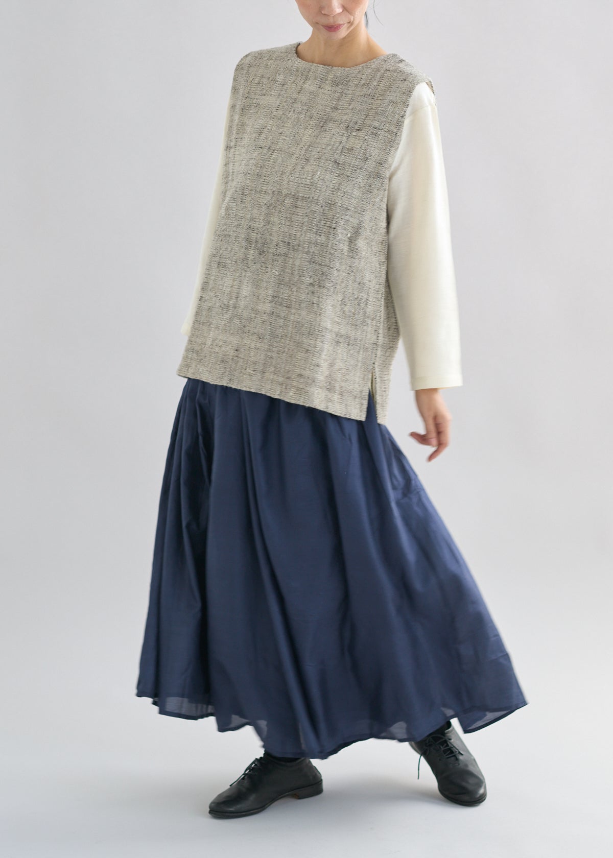 【新品未使用】CALICO インド　手織羽二重マルベリシルクルーズブラウス CALICO キャリコ 手織羽二重マルベリシルクルーズブラウス FT1080 S3001