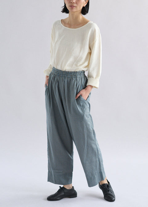 モデル身長159cm Mサイズ着用