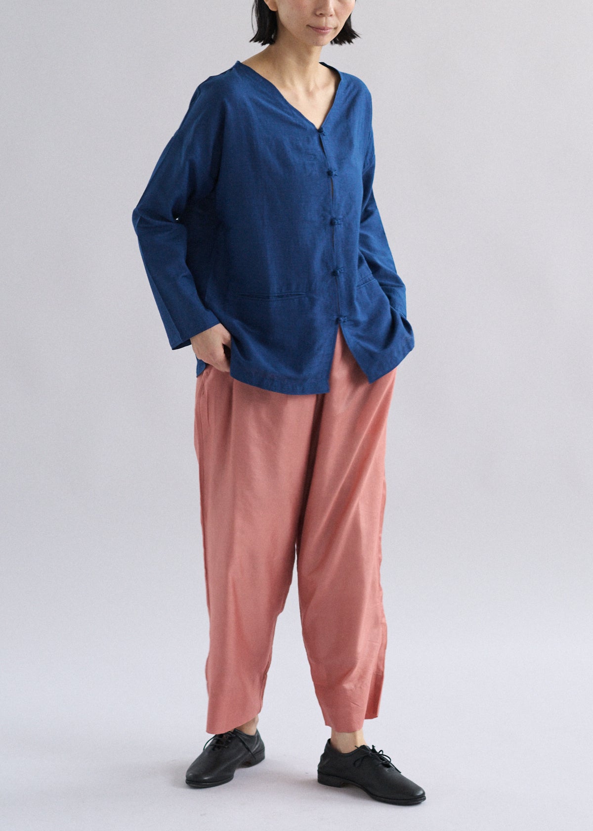 CALICO ブラウス シャツ キヤリコ/キャリコ つい手に取ってしまう「CALICO（キヤリコ）」の カディコットンの服