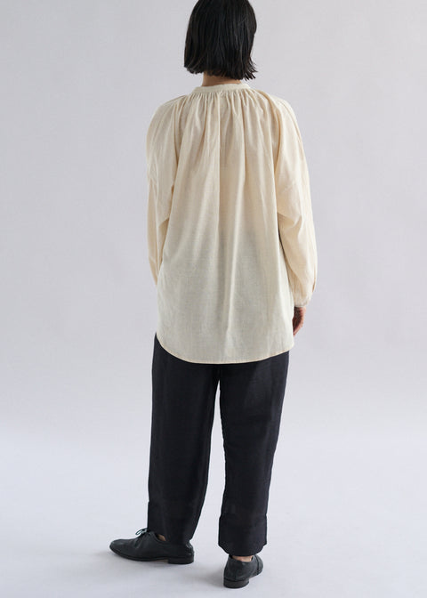 モデル身長159cm Mサイズ着用